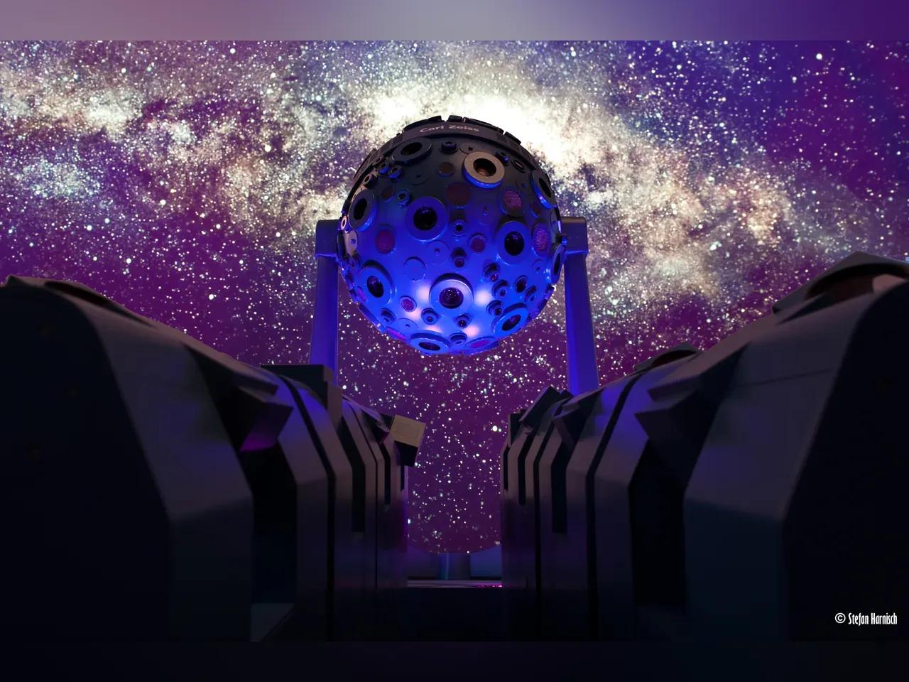Das Herzstück des Planetariums ist das "Universarium"