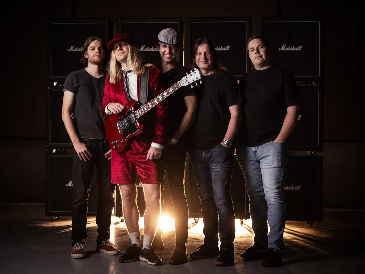 ACCZ Band 