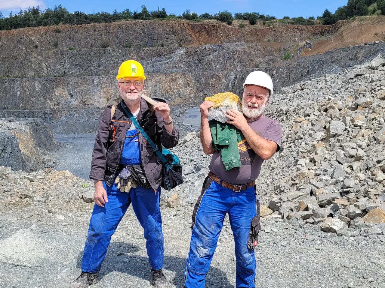 GESUCHT GEFUNDEN 001