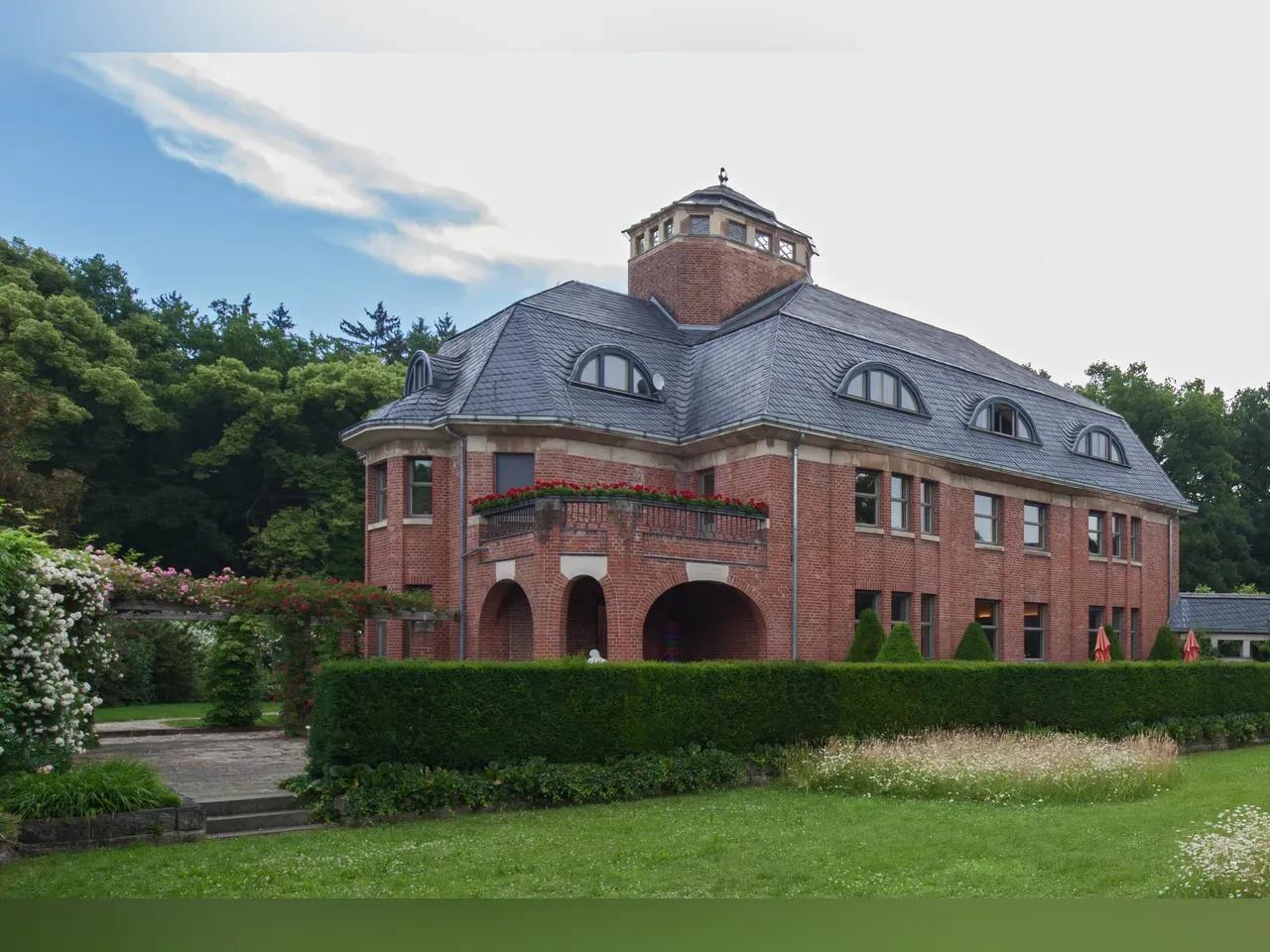 Das Haus Schulenburg befindet sich in der Straße des Friedens.