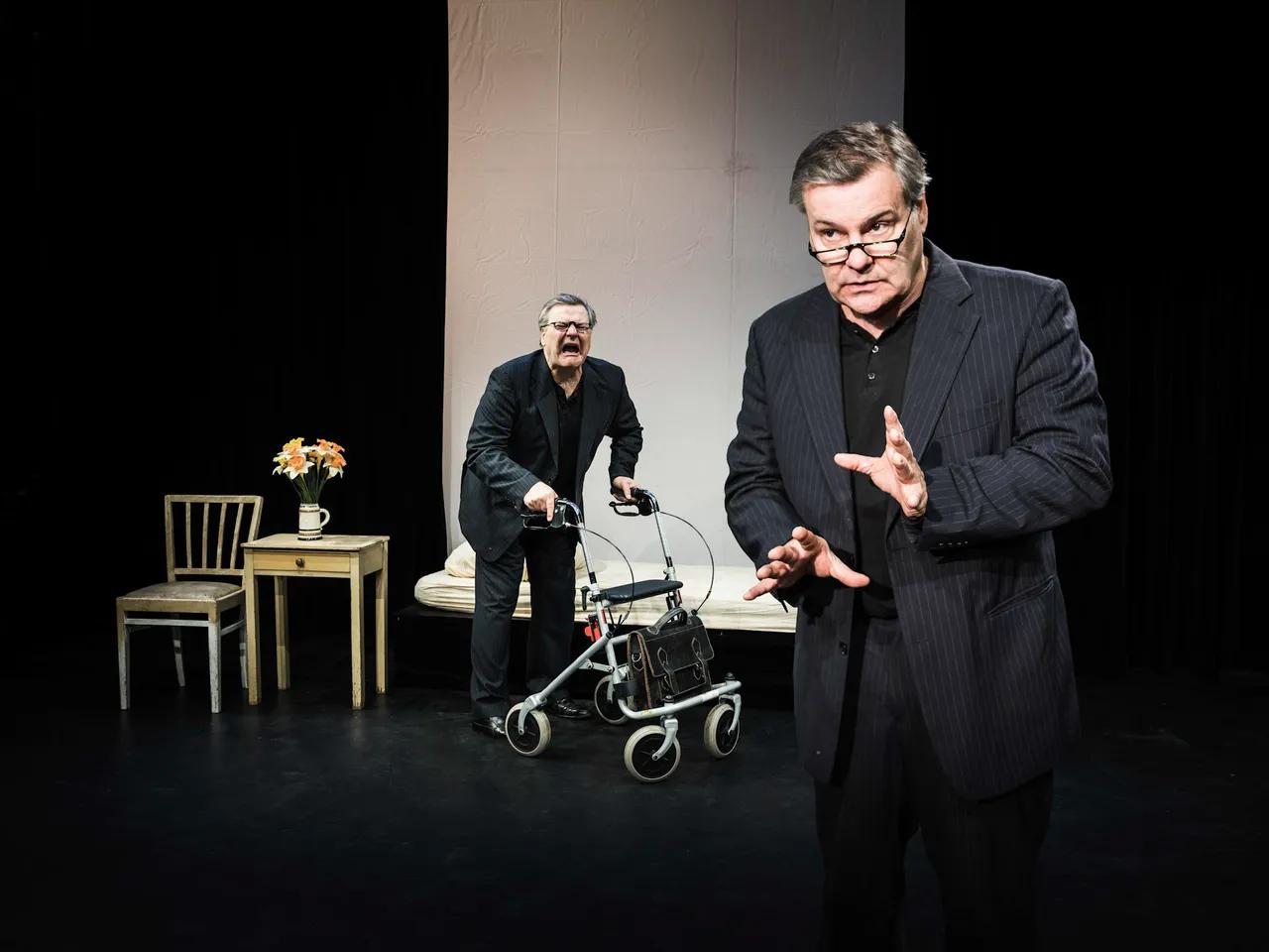 Du bist meine Mutter - Theaterzirkus Dresden credit_ André Wirsig