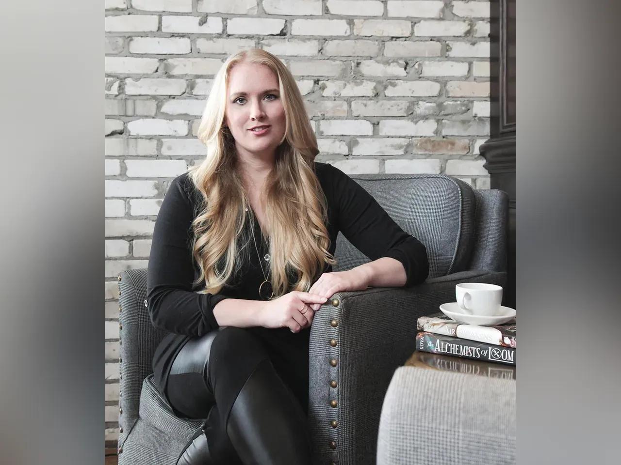 copyright_elise-kova-jpg