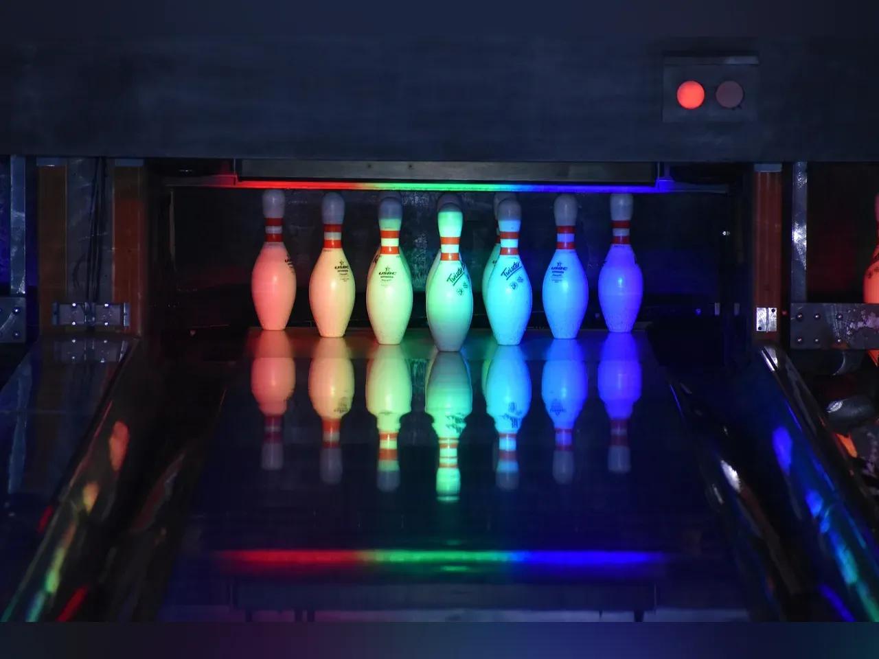 bowling-pins-6329789_1920-jpg
