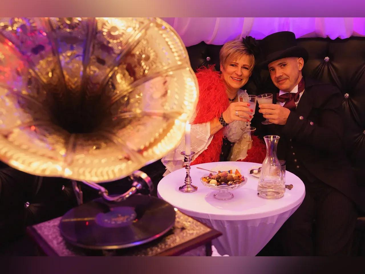 absinthnacht-maitre-und-maitresse-grammophon-spielerspelunke-2025-jpg