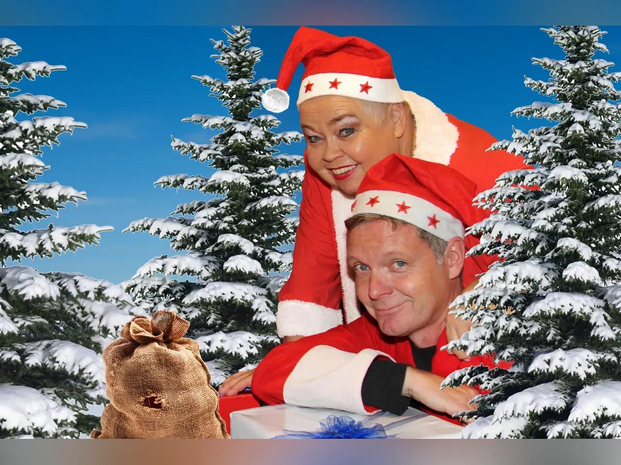 Kabarett Fettnäpfchen mit Weihnachtskostümen