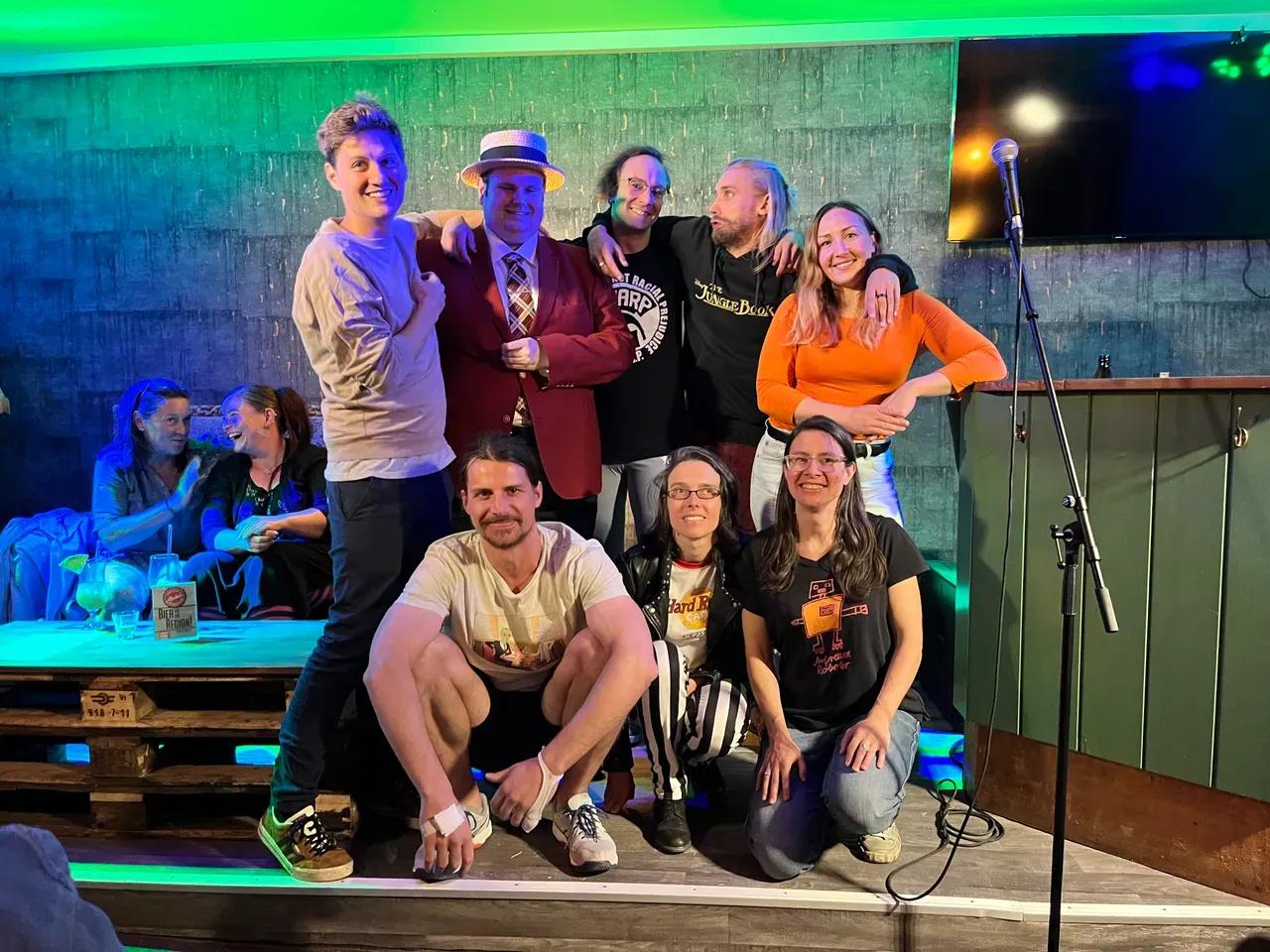 gruppenbild-offbar-jpg