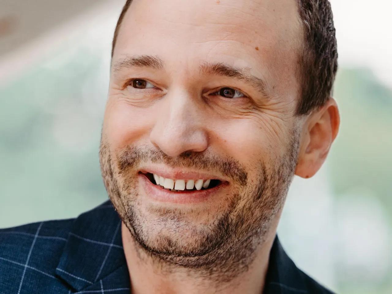 Portrait Mario D. Richardt by Samantha Fay