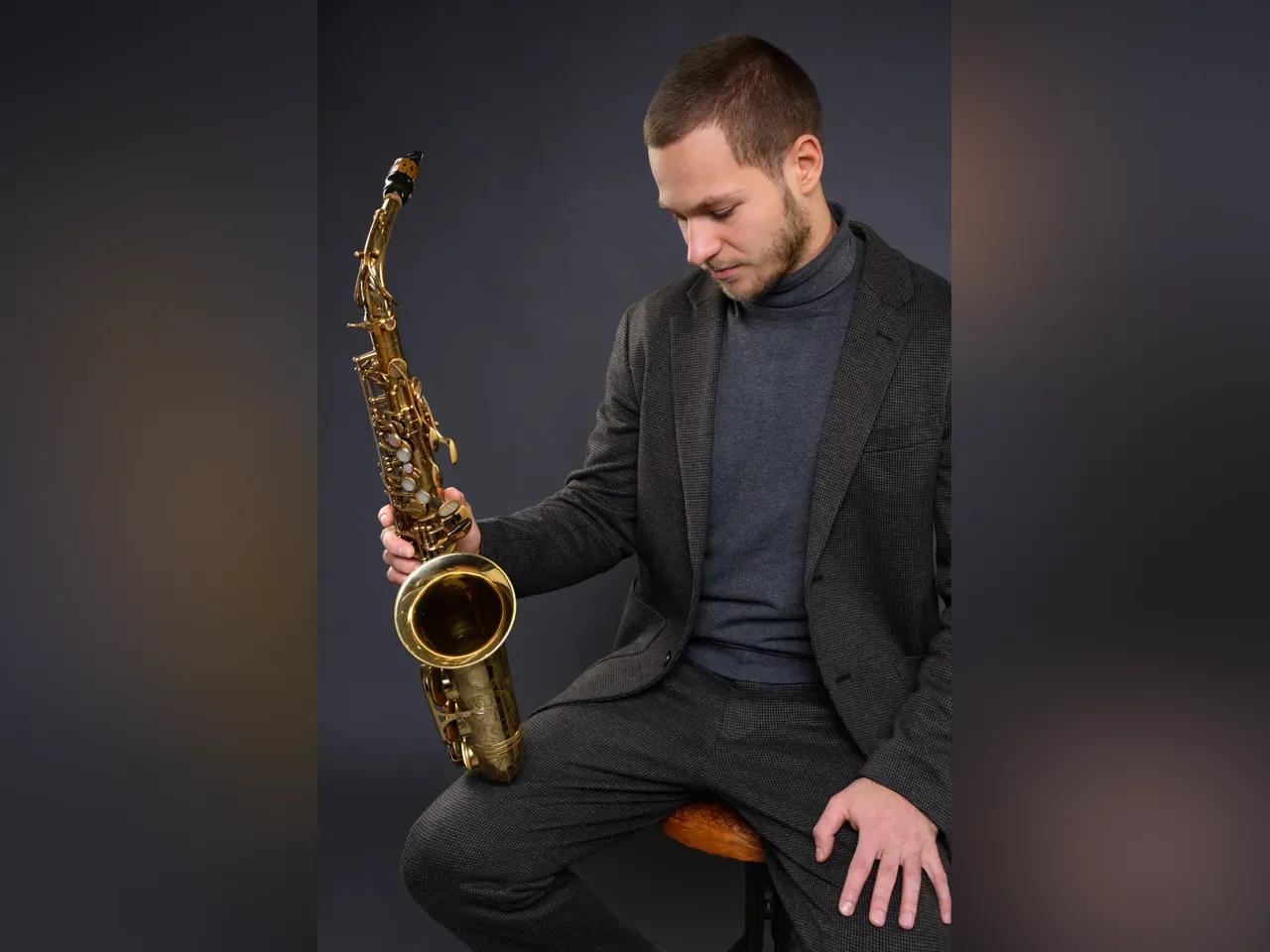 Porträtbild des Saxofonisten