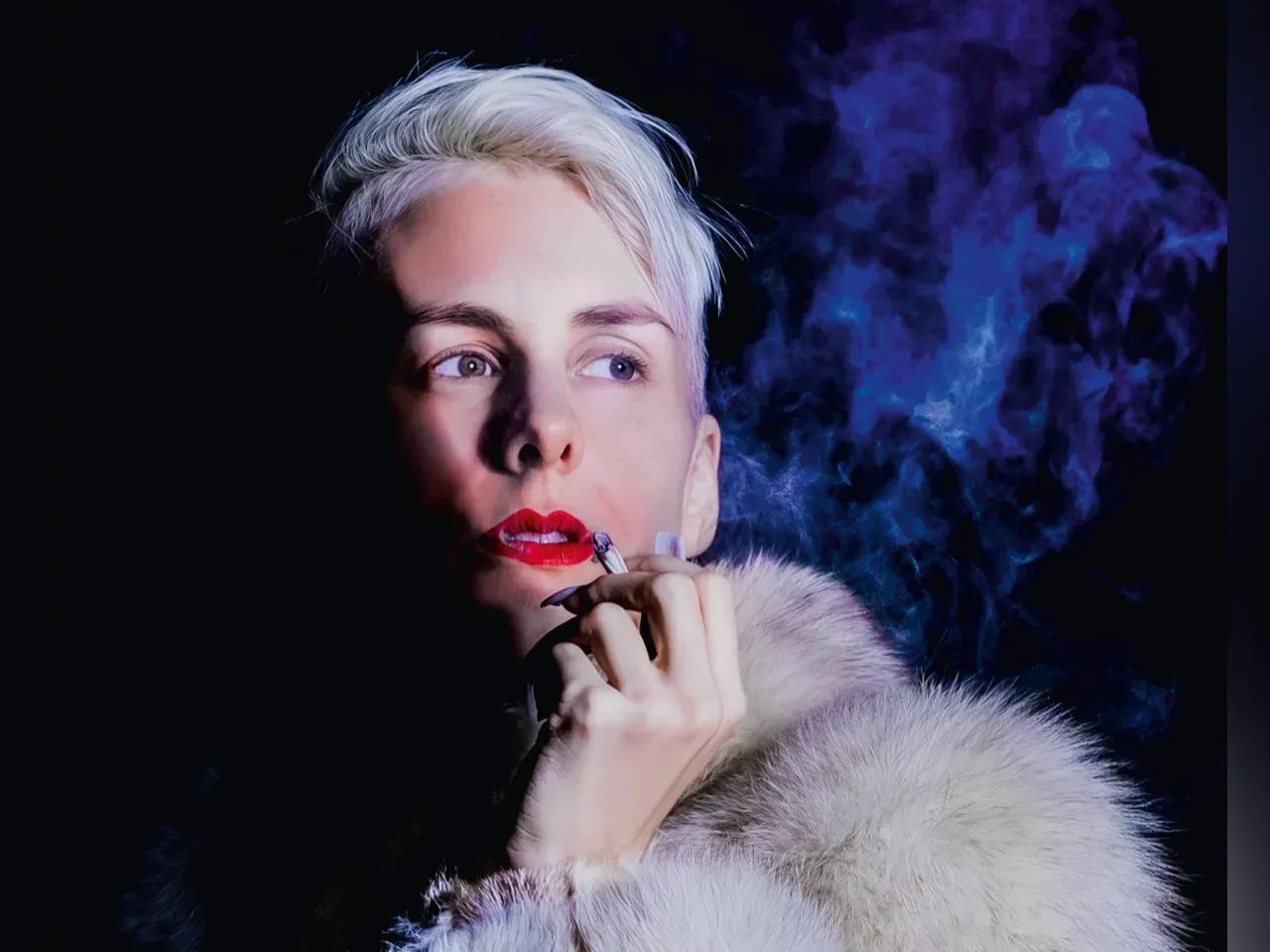 lisaeckhart_ich_war_mal_wer_plakatsujet_-c-jens-doerre-jpg