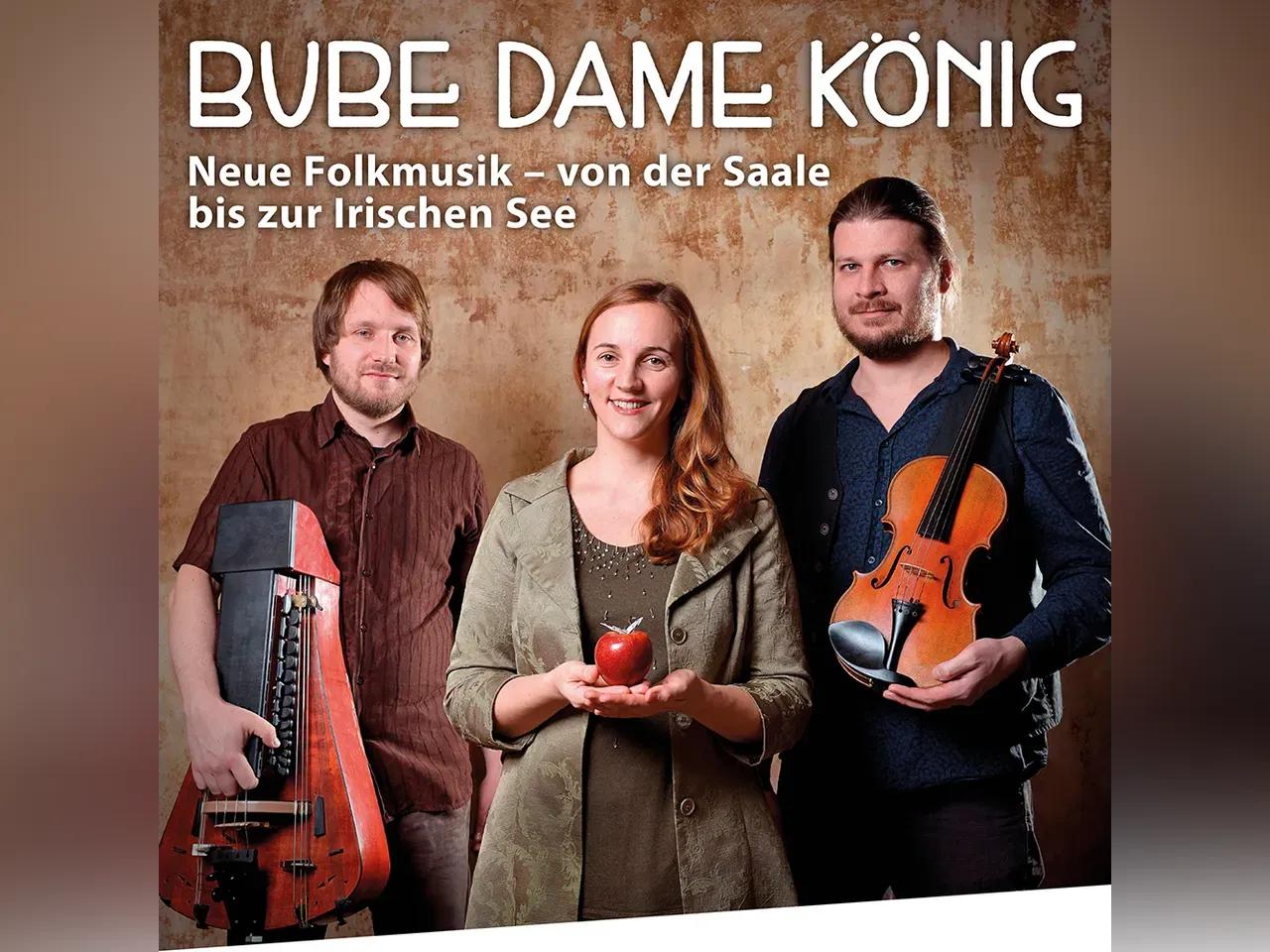 ©BUBE-DAME-KOENIG-VIVA-Kuturforum-Quadrat-1000Px