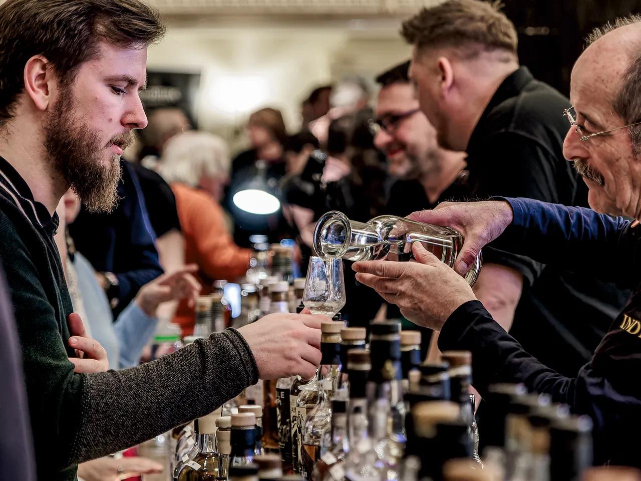 2024-010-Messe Freitag 01.03.2024-220_cmyk_07thuer_300dpi