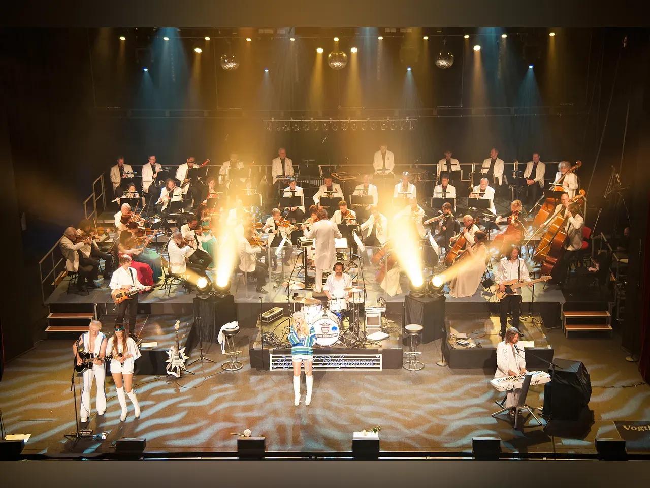 ABBA_Tribute_in_Symphony_4__Foto_Lisa_Hertel_