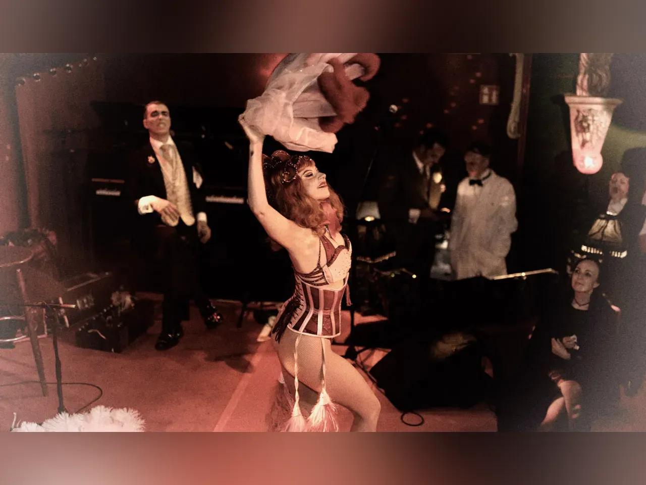 e23-24-07e-foxic-poison-by-heinrich-von-schimmer-jpg