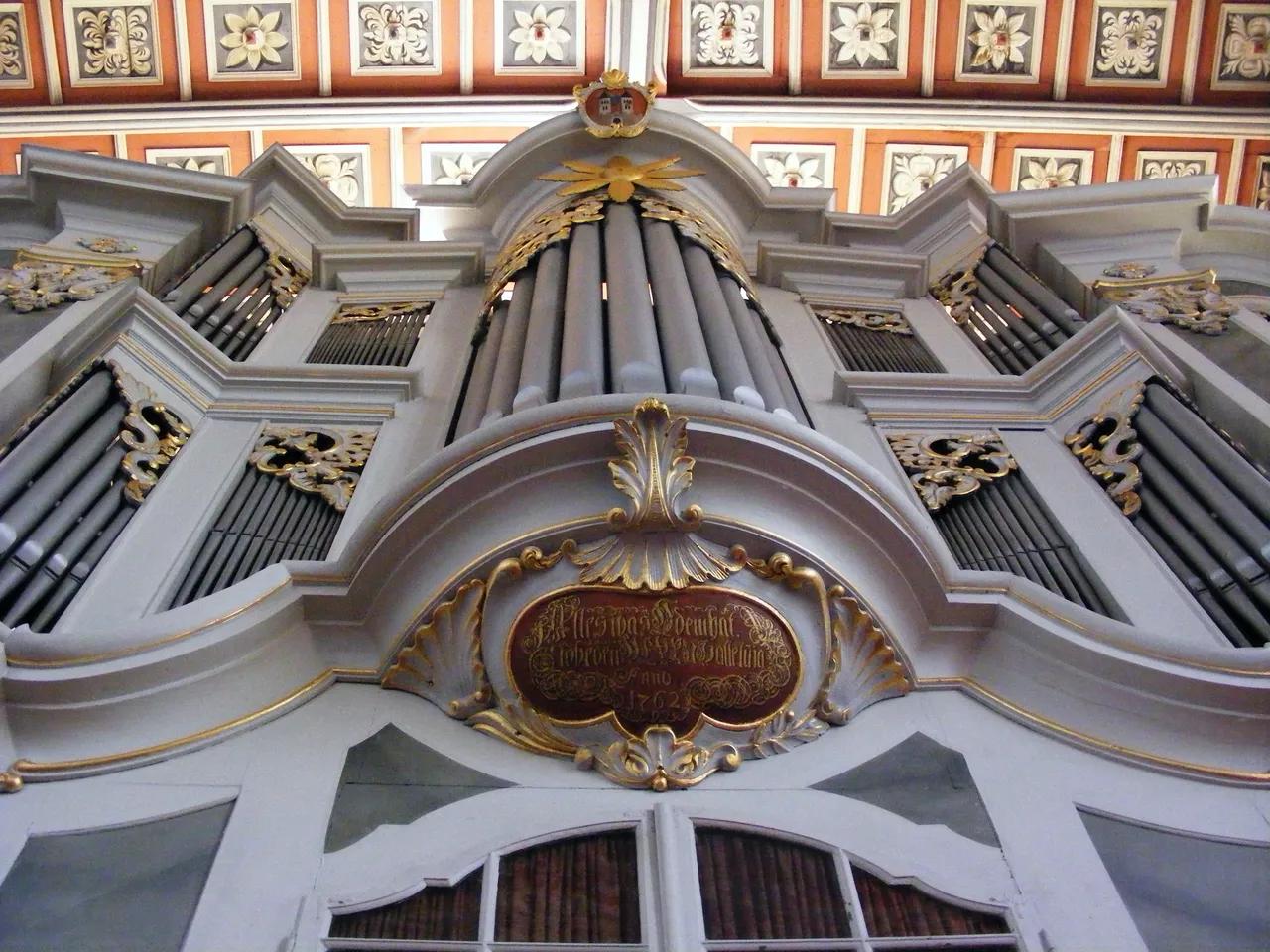 Orgel Weida, steil von unten