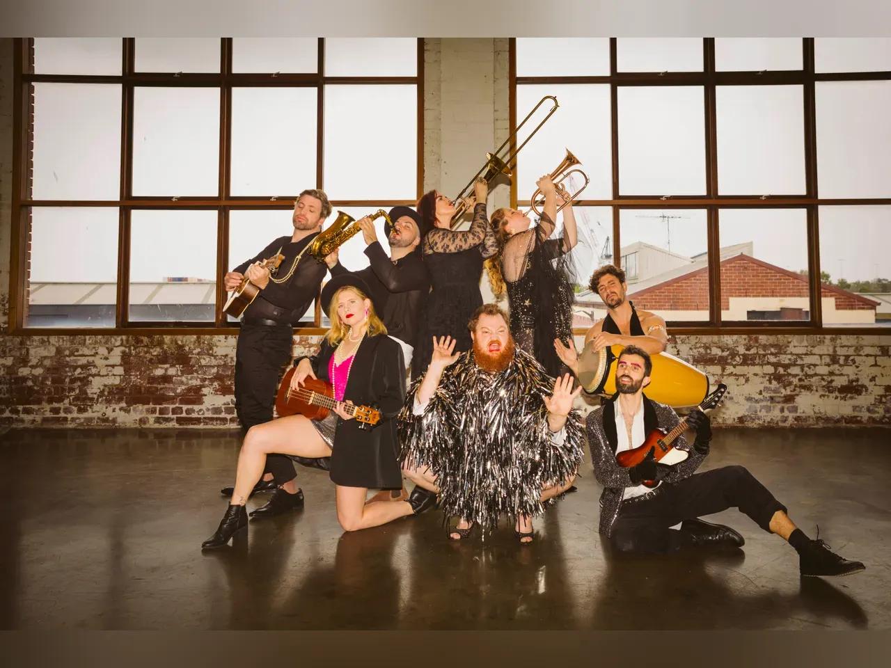 0806_ukuleledeathsquad_credit_alice-barker-jpg