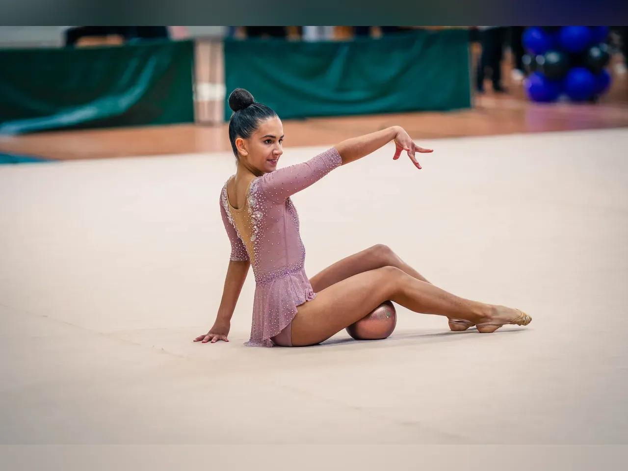 Turnerin in einer Kür