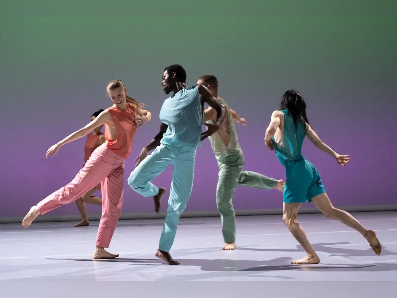 Sasha Waltz & Guests „In C“ (Foto Sebastian Bolesch) 