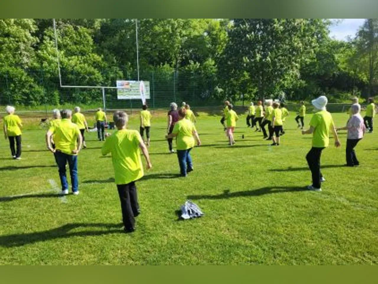 sport-im-park-yoga-jpg