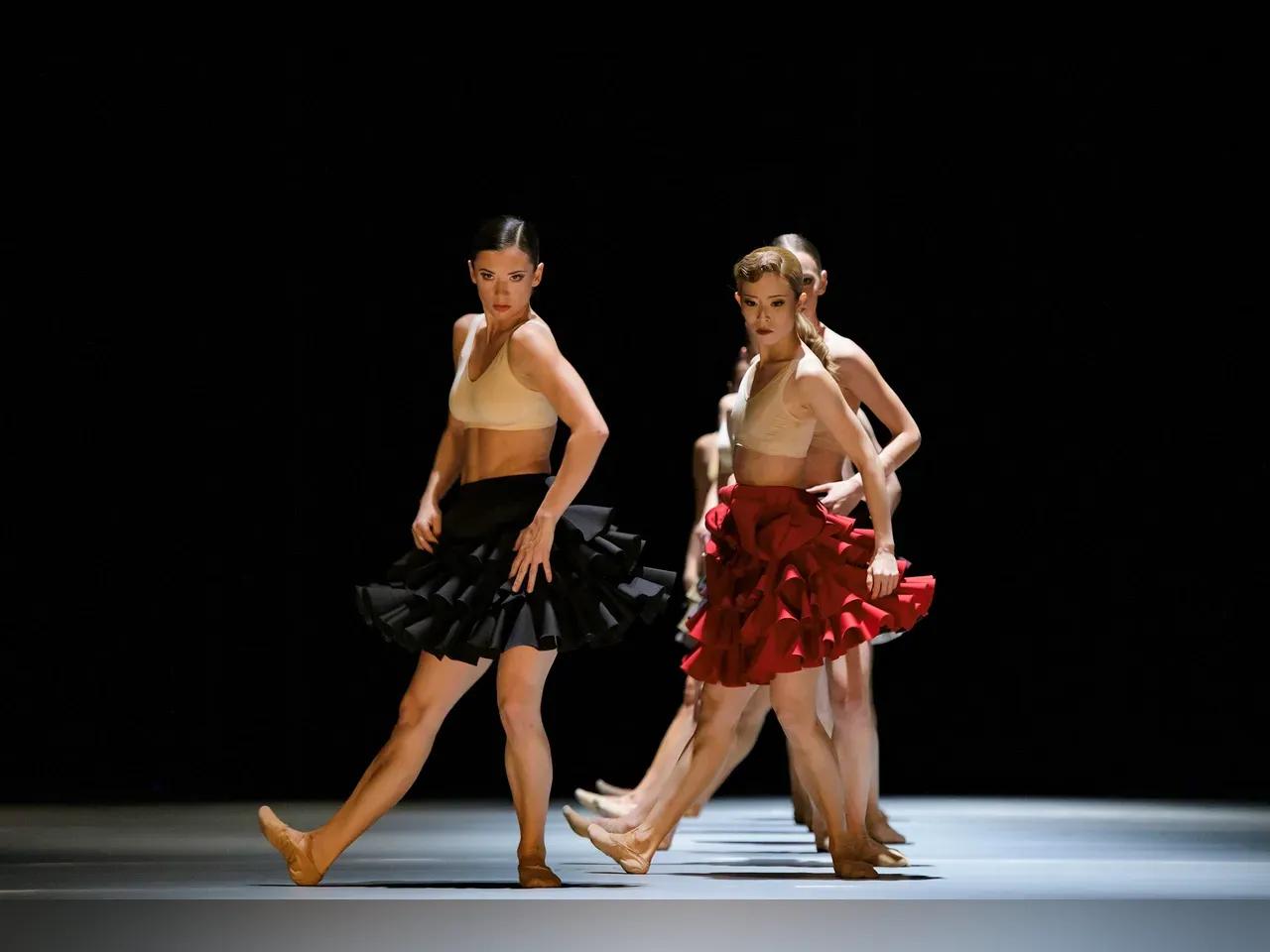 Julia_Schalitz__Manuela___Yuki_Kishimoto__Carmen_