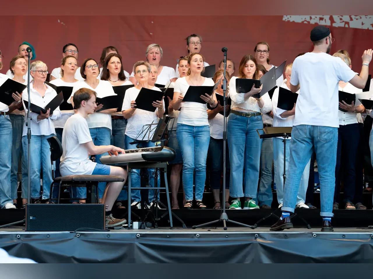 arenaouvert-re-2025-jazzchor-mit-korre-b-schmitt_-foto-christoph-worsch-61-jpg