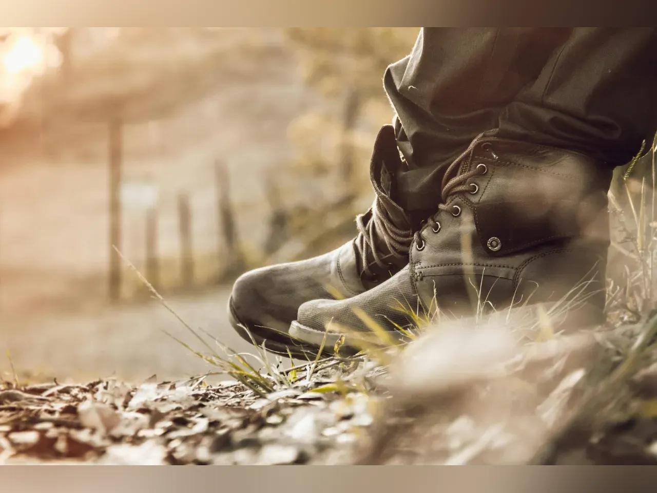 Stiefel auf einem Weg