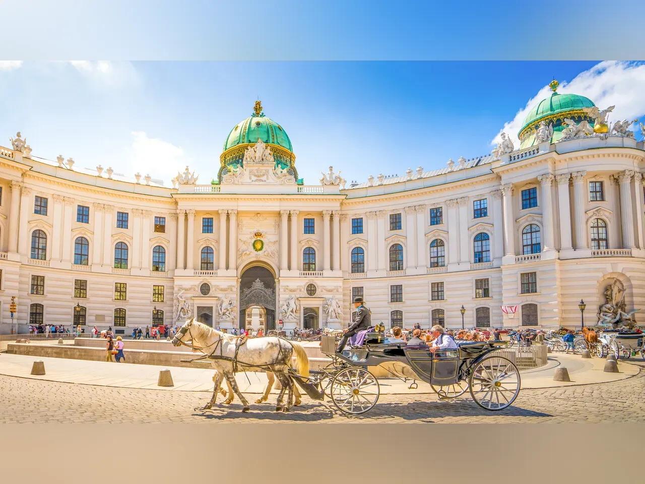 ©Adobe Stock_Sina Ettmer